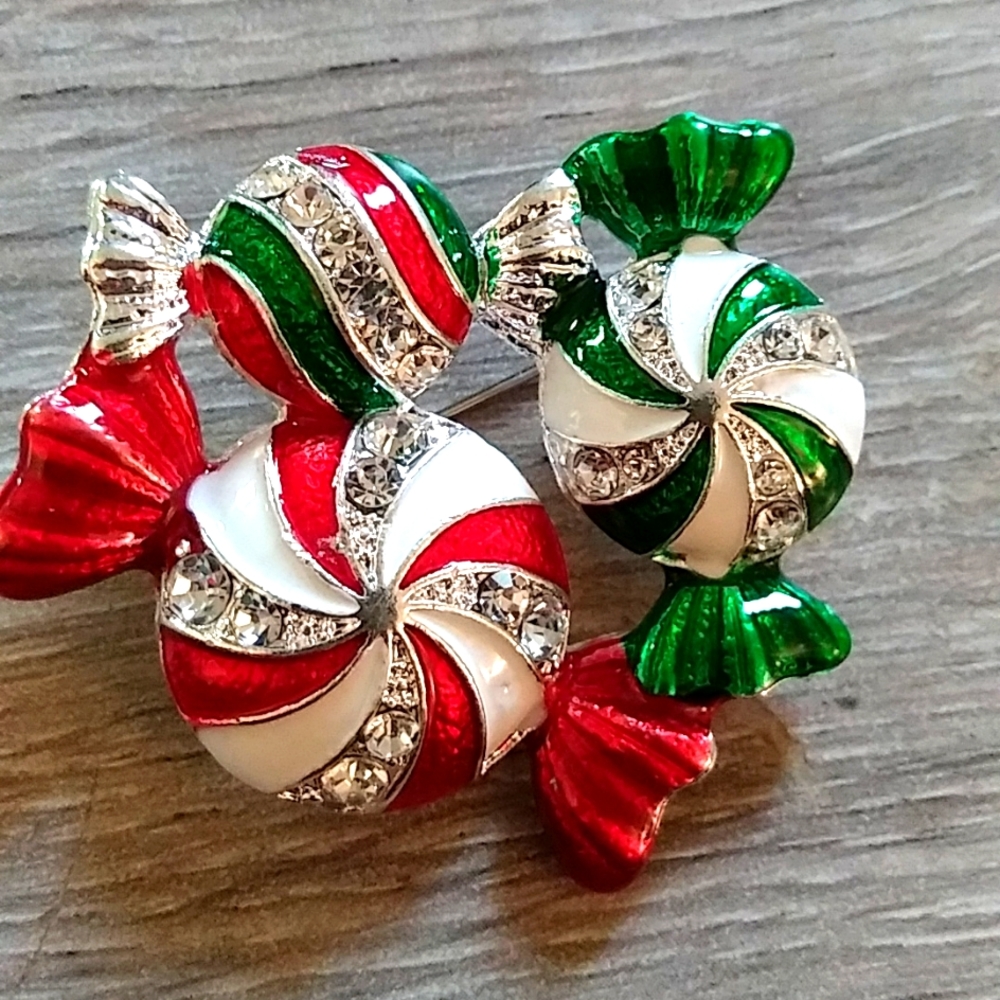 Christmas candy brooch